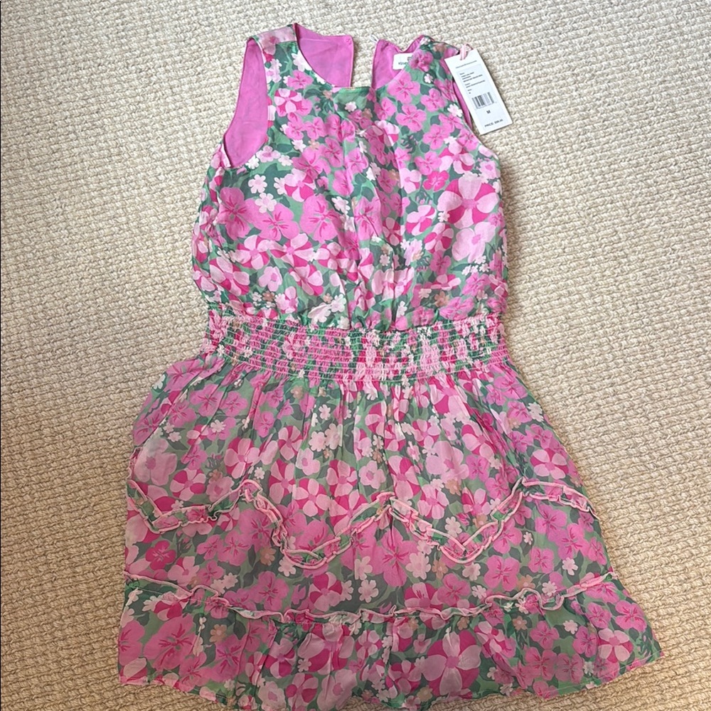 Girls adorable vineyard vines flower dress, never worn